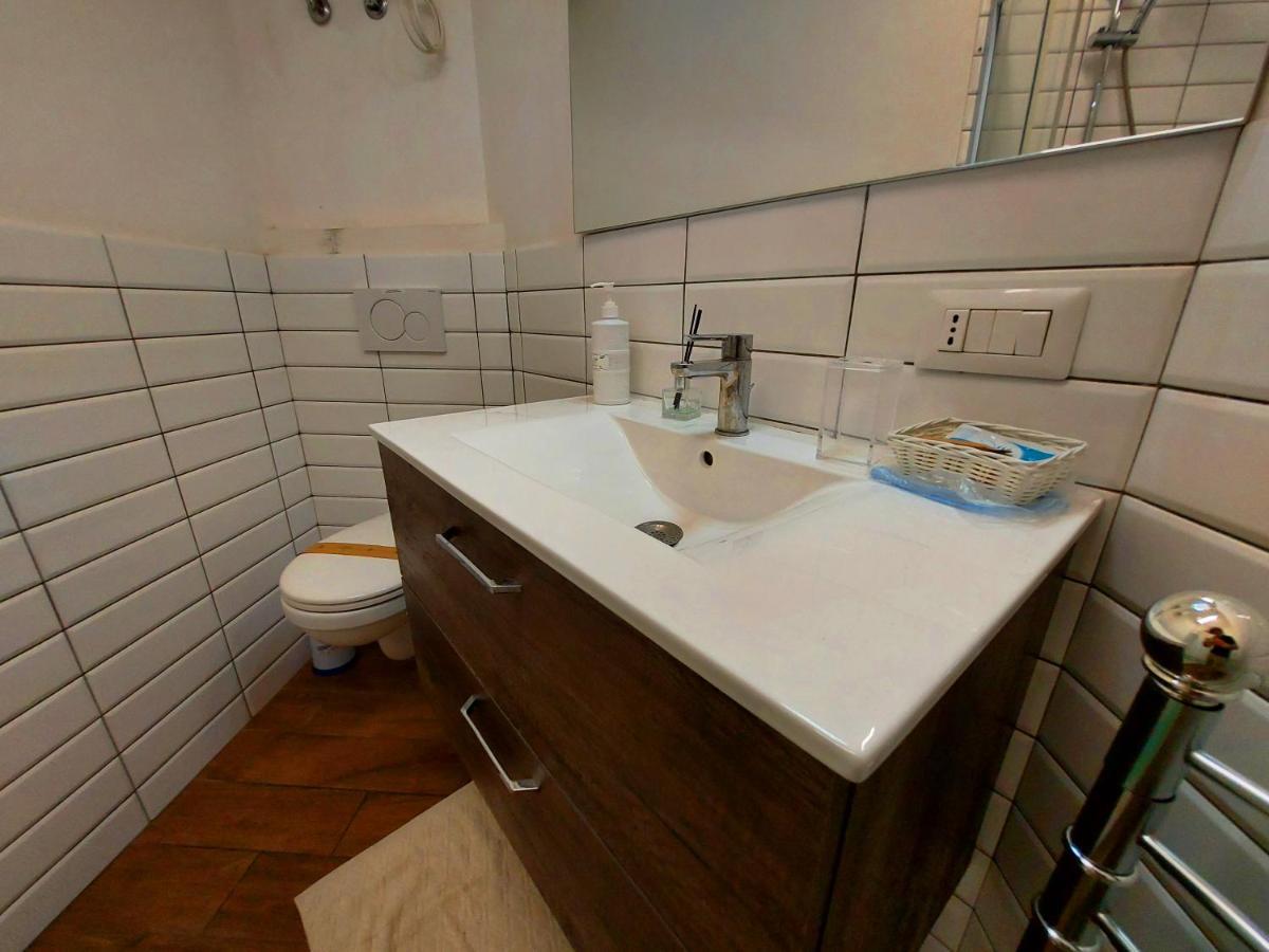 Free Breakfast - Big In The Heart Of Appartement *